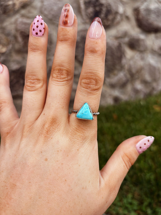Turquoise Pointer Ring (size 7.5)